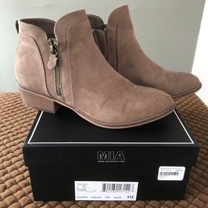 mia joslyn ankle boot